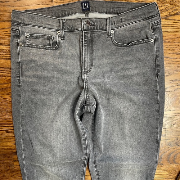 Gap 1969 Women’s Gray Distressed True Skinny Denim Jeans Size 32 Regular - Picture 2 of 10